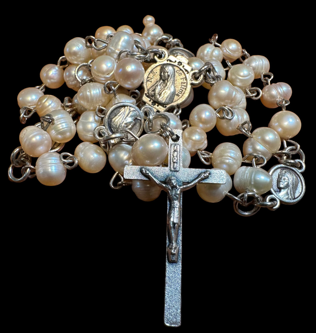 Medium Size Fresh Water Pearls Ave Maria Beads, No. Sra. de Fatima & Divine Mercy Jesus Pater Noster Beads with No. Sra. de Fatima & Divine Mercy Jesus Centerpiece